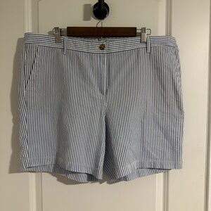 NWT Talbots seersucker relaxed chino shorts sits below waist 7" inseam Sz 16